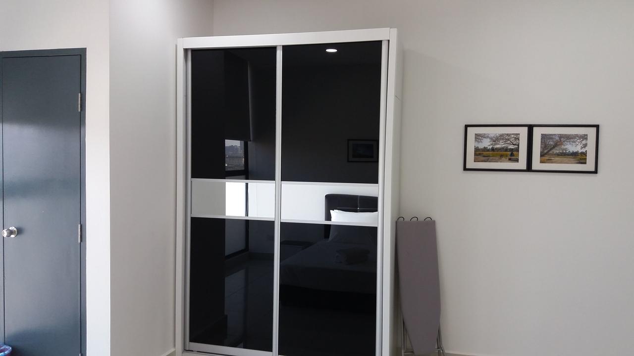A Suites - Atria Sofo Suites 페탈링자야 외부 사진